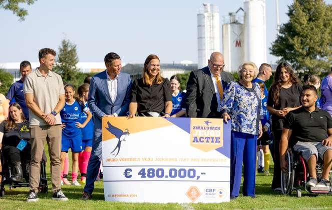 Goes, The Netherlands, 2024-09-21 15:14:57 GOES, 21-09-2024, Sports club Grenzeloos BewegenPrincess Beatrix is present at football club SSV 65 for the national campaign day of the Zwaluwen Youth Action.PHOTO: NLBeeld POOL Nieboer Credit: NL Beeld Patrick van Emst  Copyright: xx x