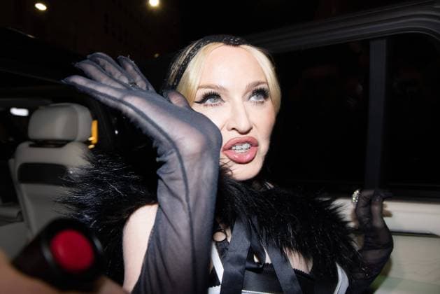 Bilder des Jahres 2024, Entertainment 09 September News - Dolce & Gabbana after party at Martini Bar Madonna is seen departing the Dolce &amp; Gabbana after party on September 21, 2024, in Milan, Italy. Photo: Cinzia Camela. MILAN D&G Martini Bar and Restaurant Corso Venezia Italy Copyright: xCinziaxCamelax xLiveMediax LPN_1531491