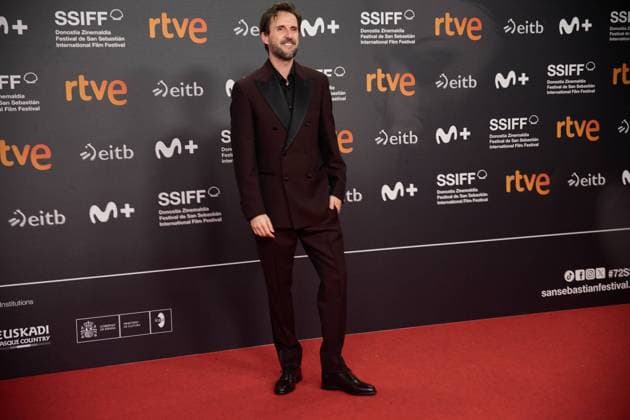 Donostia-San Sebastian, Basque Country, Spain. 22th Sep 2024. Film Festival. SSIFF 72. Julian Lopez (Actor) on the Kursaal red carpet at the photocall for the Spanish film Â Los destellos GlimmersÂ , part of the Official Selection of the 72nd edition of the San Sebastian International Film Festival Zinemaldia, in Donostia-San Sebastian on September 22, 2024. Credit : Inigo Alzugaray Cordon Press Cordon Press 
