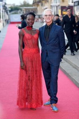Lupita Nyong o and Chris Sanders at the premiere of the animated film The Wild Robot The Wild Robot at the 72nd San Sebastian International Film Festival Festival Internacional de Cine de San Sebastian at the Victoria Eugenia Theater San Sebastian, 22 09 2024 Foto:xC.xNiehausx xFuturexImagex robot_4955