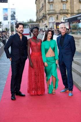 Ãlvaro Morte, Lupita Nyong o, Macarena Garcia and Chris Sanders at the premiere of the animated film The Wild Robot The Wild Robot at the 72nd San Sebastian International Film Festival Festival Internacional de Cine de San Sebastian at the Victoria Eugenia Theater San Sebastian, 22 09 2024 Foto:xC.xNiehausx xFuturexImagex robot_4958