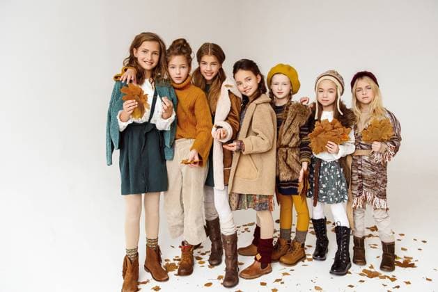 Creative Highlights Symbolfotos Group of girls girlfriends in fashionable autumn clothes, studio. Minsk, Minsk Region, Belarus CR_YUKI240921-309539-01 ,model released, Symbolfoto