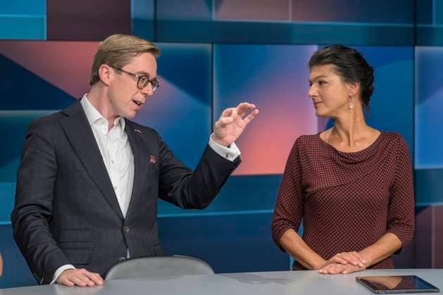 News Themen der Woche KW39 News Bilder des Tages GER, Berlin, Studio, zu Gast bei - hart aber fair, Polittalk, TV, Format, mit Louis Klammroth, Das Erste, aus Adlershof - am Studio 20, Philipp Amthor - Bundestagsabgeordneter CDU, 23.09.2024, *** GER, Berlin, Studio, guest at hart aber fair, Polittalk, TV, format, with Louis Klammroth, Das Erste, from Adlershof at Studio 20, Philipp Amthor Member of the Bundestag CDU, 23 09 2024, Copyright: HMBxMedia UwexKoch