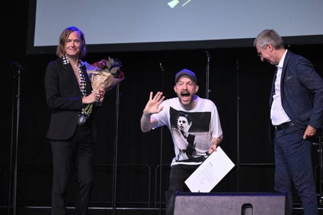 NORRKÖPING, SWEDEN 20240924 Refused is elected to the Swedish music hall of fame Dennis Lyxzán and David Sandström receive flowers and diplomas NORRKÖPING SWEDEN x10070x  Copyright: xJessicaxGow TTx SWEDISH MUSIC HALL OF FAME WvnaoYgImxQ