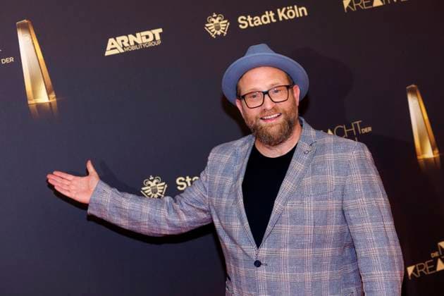 Musician Gregor Meyle at the Red Carpet at The Night of the Creatives on the eve of the German Television Award 2024 in the Flora Cologne, 24 09 2024 NRW Germany Copyright: xChristophxHardtx