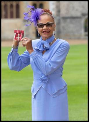 . 25 09 2024. Windsor , United Kingdom. Anita Neil with her MBE after an Investiture at Windsor Castle, United Kingdom.  xStephenxLockx xi-Imagesx IIM-25503-0008