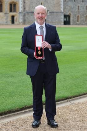 . 25 09 2024. Windsor , United Kingdom. Sir Alan Bates, the founder of the Justice for Subpostmasters Alliance, with his Knighthood after an Investiture at Windsor Castle, United Kingdom.  xStephenxLockx xi-Imagesx IIM-25503-0010