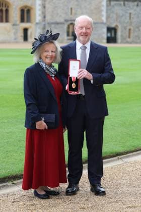 . 25 09 2024. Windsor , United Kingdom. Sir Alan Bates, the founder of the Justice for Subpostmasters Alliance, with his Knighthood after an Investiture at Windsor Castle, United Kingdom.  xStephenxLockx xi-Imagesx IIM-25503-0013