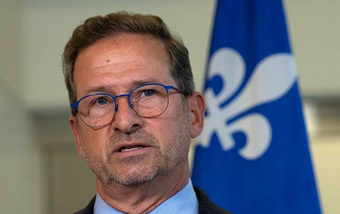 September 25, 2024, Ottawa, On, Canada: Bloc leader Yves-Francois Blanchet speaks with reporters outside caucus, Wednesday, September 25, 2024 in Ottawa. Ottawa Canada  - ZUMAc35_ 20240925_zaf_c35_009 Copyright: xAdrianxWyldx