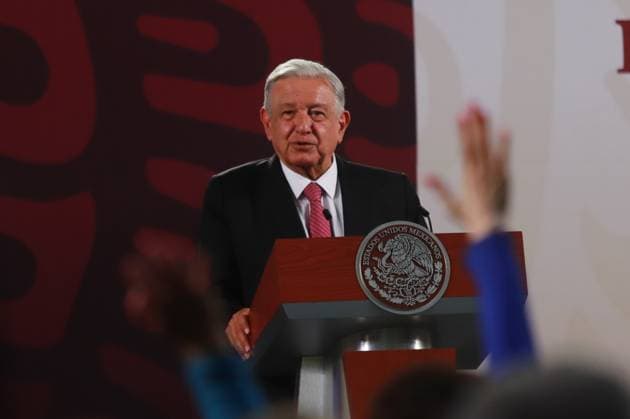 Mexican President Andres Manuel Lopez Obrador speaking about the letter he sent to the parents of the 43 missing Ayotzinapa normalistas, at the briefing conference in front the media, at the National Palace. on September 25, 2024 in Mexico City, Mexico. Mexico City Mexico - ZUMAe321 20240925_zia_e321_003 Copyright: xCarlosxSantiagox