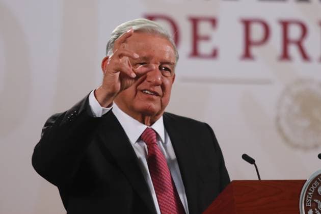 Mexican President Andres Manuel Lopez Obrador speaking about the letter he sent to the parents of the 43 missing Ayotzinapa normalistas, at the briefing conference in front the media, at the National Palace. on September 25, 2024 in Mexico City, Mexico. Mexico City Mexico - ZUMAe321 20240925_zia_e321_004 Copyright: xCarlosxSantiagox