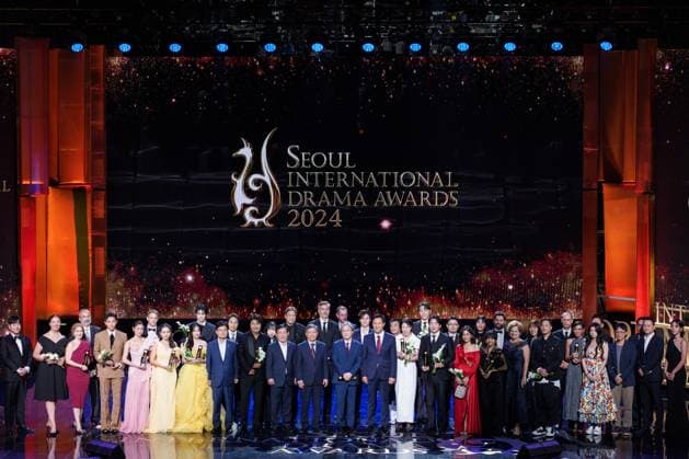 Entertainment Themen der Woche KW39 Entertainment Bilder des Tages Seoul International Drama Awards 2024 SEOUL, SOUTH KOREA, SEP 25: Laureates during Seoul International Drama Awards 2024 at the KBS Hall in Seoul, South Korea, on September 25, 2024. Seoul the KBS Hall South Korea 8116_280790 Copyright: xStevexChoxKyewoong PentaxPressx
