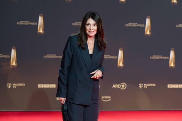Iris BERBEN, Actress, Red Carpet, Red Carpet Show, Arrival, Arrival, German Television Award Ceremony, The German Television Award 2024, German Television Award 2024 at MMC Studios Cologne, on 25 09 2024