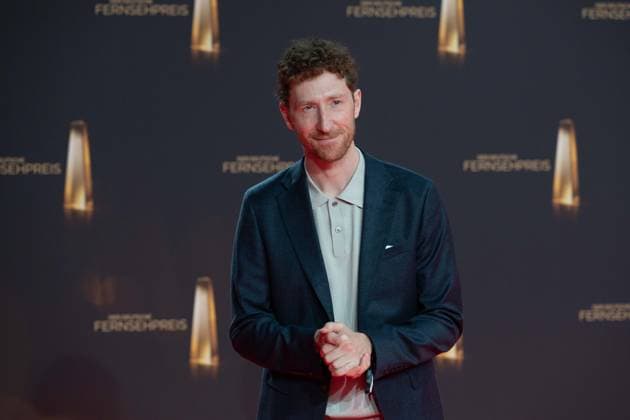 Louis KLAMROTH, Presenter, Red Carpet, Red Carpet Show, Arrival, arrival, German Television Award Ceremony, The German Television Award 2024, German Television Award 2024 at the MMC Studios Cologne, on 25 09 2024