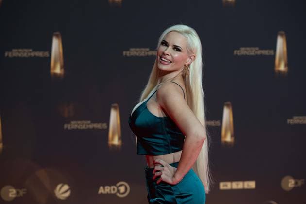 Daniela KATZENBERGER, Red Carpet, Red Carpet Show, Arrival, arrival, German Television Award Ceremony, The German Television Award 2024, German Television Award 2024 at the MMC Studios Cologne, on 25 09 2024