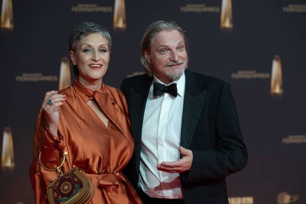 Stefan JUERGENS, Jürgens, actor, with wife Boriana Jürgens Rosenmüller, red carpet, red carpet show, arrival, arrival, German Television Award ceremony, The German Television Award 2024, German Television Award 2024 at the MMC Studios Cologne, on 25 09 2024