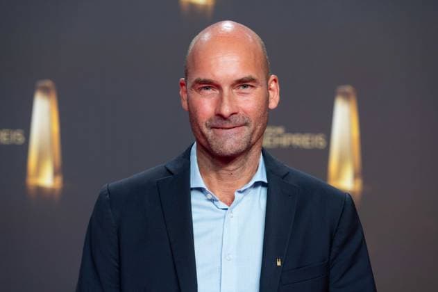 Steffen SCHWARZKOPF, Presenter, Award Winner Best Presentation Individual Performance Information, Presentation of the German Television Award, The German Television Award 2024, German Television Award 2024 in the MMC Studios Cologne, on 25 09 2024