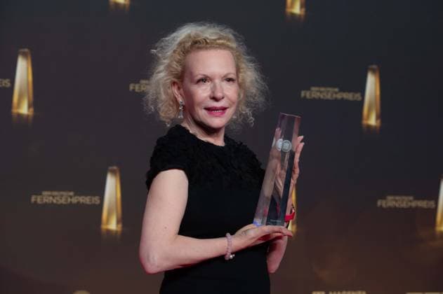 Sunnyi MELLES, Actress, Best Actress Award Ceremony of the German Television Award, The German Television Award 2024, German Television Award 2024 at the MMC Studios Cologne, on 25 09 2024