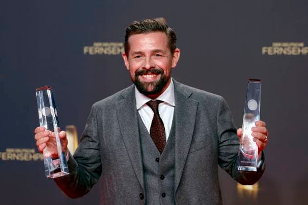 Presenter Klaas Heufer Umlauf on the Red Carpet at the German Television Award 2024 at the MMC Studios in Ossendorf Cologne, 25 09 2024 NRW Germany Copyright: xChristophxHardtx