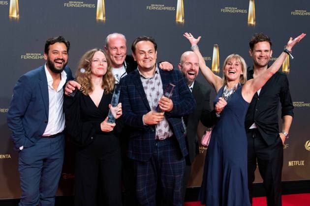 Sarah BOSETTI 2 v l and her team Award Winner Best Comedy Late Night German Television Award Ceremony, The German Television Award 2024, German Television Award 2024 at the MMC Studios Cologne, on 25 09 2024