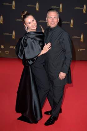 Tim Raue with his wife Katharina at the German Television Award 2024 ceremony at the MMC Studios Cologne, 25 09 2024 Foto:xF.xKernx xFuturexImagex fernsehpreis_4662