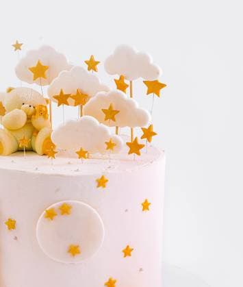 Festive children s birthday cake close up Festive children s birthday cake close up Copyright: xZoonar.com AntonxDobreax 22240737