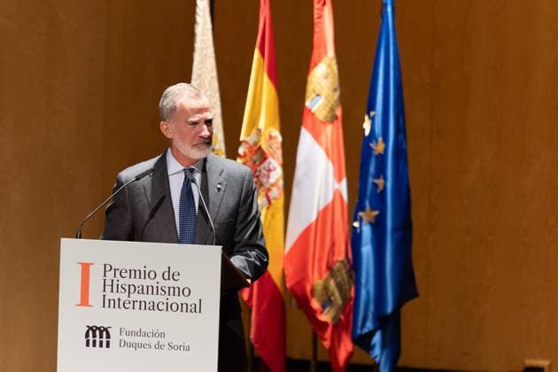 The King presides over the award ceremony of the I Premio de Hispanismo Internacional Duques de Soria The King Felipe VI presides over the award ceremony of the I Premio de Hispanismo Internacional Duques de Soria, in the Teatro de la Audiencia, on September 26, 2024, in Soria, Castilla y León Spain The award has been granted to the project Nuevos espacios del espanol en Europa (New spaces of Spanish in Europe) by Professor Johannes Kabatek, which aims at studying the social reality of the Spanish language in Europe, through the creation of a research network which includes 78 researchers from 51 European universities and institutions 26 SEPTEMBER 2024 SORIA REY PREMIO HISPANISMO Soria Castilla y LÃ on Soria Castilla y LÃ on Soria Castilla  Copyright: xConchaxOrtegaxOrozx 6237352