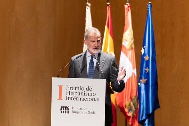 The King presides over the award ceremony of the I Premio de Hispanismo Internacional Duques de Soria The King Felipe VI presides over the award ceremony of the I Premio de Hispanismo Internacional Duques de Soria, in the Teatro de la Audiencia, on September 26, 2024, in Soria, Castilla y León Spain The award has been granted to the project Nuevos espacios del espanol en Europa (New spaces of Spanish in Europe) by Professor Johannes Kabatek, which aims at studying the social reality of the Spanish language in Europe, through the creation of a research network which includes 78 researchers from 51 European universities and institutions 26 SEPTEMBER 2024 SORIA REY PREMIO HISPANISMO Soria Castilla y LÃ on Soria Castilla y LÃ on Soria Castilla  Copyright: xConchaxOrtegaxOrozx 6237354