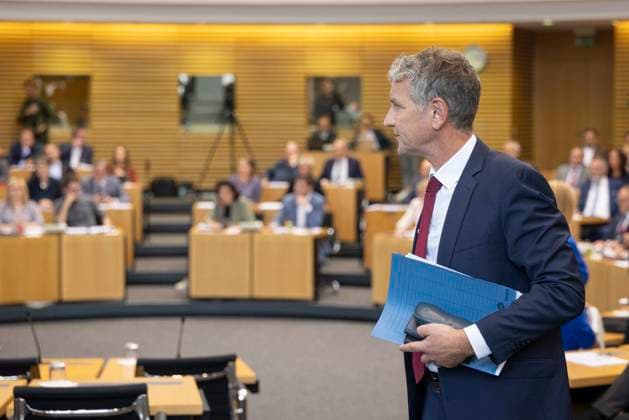 News Themen der Woche KW39 Thueringer Landtag - Konstituierung 8. Wahlperiode 26092024 - Bjoern Hoecke, Vorsitzender der AfD-Fraktion +++ Konstituierende Plenarsitzung des Thüringer Landtags in Erfurt in der Legislaturperiode ab 2024. Erfurt Thueringer Landtag Thueringen Germany *** Thuringian State Parliament constituent session 8 legislative period 26092024 Bjoern Hoecke, Chairman of the AfD parliamentary group Constituent plenary session of the Thuringian State Parliament in Erfurt in the legislative period from 2024 Erfurt Thuringian State Parliament Thuringia Germany 260924_ppb-41-2
