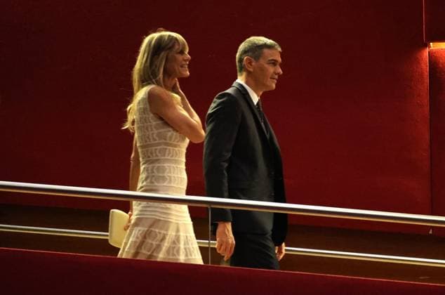 Pedro Almodóvar receives the Donostia Award in recognition of his career The President of the Government, Pedro Sánchez, and his wife, Begona Gómez, on his arrival at the Donostia Award ceremony at the San Sebastian Film Festival, on September 26, 2024, in San Sebastian, Guipúzcoa, Basque Country Spain Almodovar received the Donostia Award in recognition of his career at a gala after which his first feature film in English The Next Room, for which he won the Golden Lion at the 81st Venice International Film Festival, was screened DONOSTIA AWARD SAN SEBASTIAN FESTIVAL FILM DIRECTOR Raú San Sebastian San Sebastian San Sebastian Spain Copyright: xRaulxTerrelx 6238286
