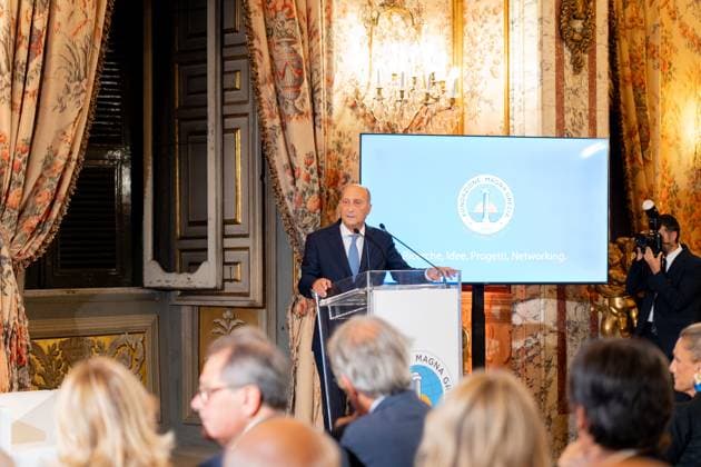 **NO WEB AND NEWSPAPERS ONLY FOR ITALY** International Magna Grecia Award to HSH Albert II of Monaco. In the photo: Nino Foti  Copyright: xRomax xipa-agency.netx xRomax IPA_Agency_IPA50087904
