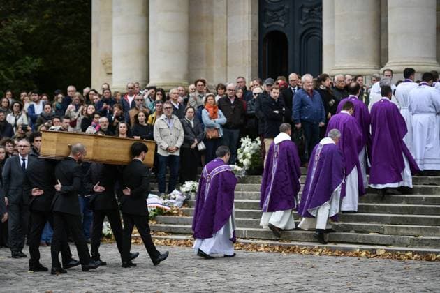 Bilder des Jahres 2024, News 09 September News Themen der Woche KW39 News Bilder des Tages Funeral Service For Philippine - Versailles Funeral of the French student raped and murdered, Philippine Le Noir de Carlan at Saint-Louis Cathedral in Versailles near Paris, France on Friday, September 27th 2024. The young woman’s body was found buried in western Paris Bois de Boulogne wood on September 21, allegedly by a Moroccan rapist who had been released from jail and was awaiting deportation ( OQTF). Photo by Firas Abdullah ABACAPRESS.COM Versailles France  Copyright: xAbdullahxFiras ABACAx