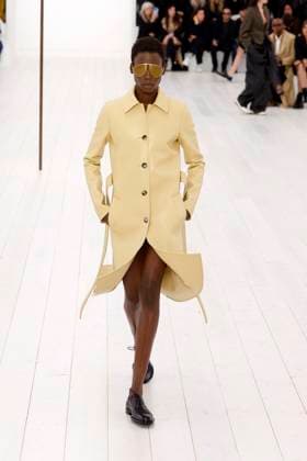 Loewe Ready to wear spring summer 2025 Paris september 2024 Loewe Ready to wear spring summer 2025 Paris september 2024, Credit:Zeppelin Avalon  Copyright: xZeppelinx xAvalonx 0912873974