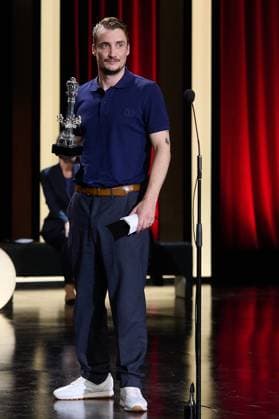 The Winners During The 72nd Edition Of The San Sebastian International Film Festival Francois Ozon receives the jury award for best script during the 72nd edition of the San Sebastian International Film Festival in San Sebastian, Spain, on September 28, 2024. San Sebastian Spain  Copyright: xCOOLMediax originalFilename: coolmedia-notitle240928_npirp.jpg