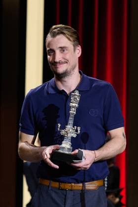The Winners During The 72nd Edition Of The San Sebastian International Film Festival Francois Ozon receives the jury award for best script during the 72nd edition of the San Sebastian International Film Festival in San Sebastian, Spain, on September 28, 2024. San Sebastian Spain  Copyright: xCOOLMediax originalFilename: coolmedia-notitle240928_npQC2.jpg