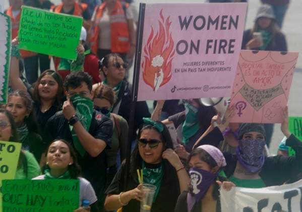 Global Day Of Action In Favour Of Legal, Free, Safe And Free Abortion In Mexico And Latin America Various feminist collectives march in Mexico City, Mexico, on September 28, 2024, from various points to the capital s Zocalo to mark the Global Day of Action in favor of legal, free, safe, and accessible abortion in Mexico and Latin America. Mexico City Mexico City Mexico  Copyright: xGerardoxVieyrax originalFilename: vieyra-notitle240928_np0M6.jpg