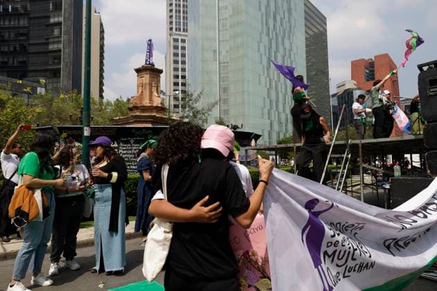 Global Day Of Action In Favour Of Legal, Free, Safe And Free Abortion In Mexico And Latin America Various feminist collectives march in Mexico City, Mexico, on September 28, 2024, from various points to the capital s Zocalo to mark the Global Day of Action in favor of legal, free, safe, and accessible abortion in Mexico and Latin America. Mexico City Mexico City Mexico  Copyright: xGerardoxVieyrax originalFilename: vieyra-notitle240928_npxE2.jpg
