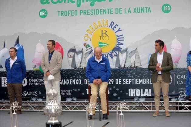 Presentation of trophies of the Regata Rey Juan Carlos I El Corte Inglés Máster The King Emeritus, Don Juan Carlos de Borbón, presides over the presentation of trophies of the Regata Rey Juan Carlos I El Corte Inglés Máster at the yacht club, on September 29, 2024, in Sanxenxo Pontevedra, Galicia, Spain AWARDS GENTE REGATAS José Ramó Sanxenxo Sanxenxo Sanxenxo Spain  Copyright: xJosÃ xRamonxHernandox 6246782