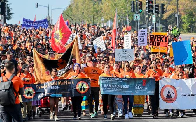 September 30, 2023, Montreal, Pq, Canada: People take part in a march on National Day for Truth and Reconciliation in Montreal, Saturday, September 30, 2023. Montreal Canada - ZUMAc35_ 20230930_zaf_c35_247 Copyright: xGrahamxHughesx