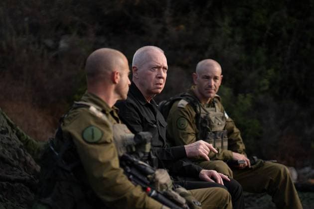 News Themen der Woche KW40 News Bilder des Tages September 30, 2024: Israeli Minister of Defense YOAV GALLANT visits IsraelÃ¢â‚¬â ¢s northern border, where he met with troops serving in Brigade 188 and the Golani Brigade in Operation Northern Arrows. Gallant was briefed by commanders on the ground about the readiness of troops for the possibility of expanding activities in the northern arena. The Minister also spoke to battalion and company commanders who discussed their activities in Gaza and their deployment to the northern front. - ZUMAi99_ 20240930_zip_i99_001 Copyright: xArielxHermoni IsraelxModx