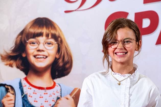 Entertainment Themen der Woche KW40 Entertainment Bilder des Tages Yuna BENNETT, Schauspielerin, Filmpremiere DER BUCHSPAZIERER in der Lichtburg in Essen, 30.09.2024. *** Yuna BENNETT, actress, film premiere DER BUCHSPAZIERER at the Lichtburg in Essen, 30 09 2024