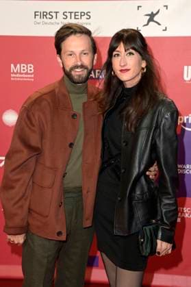 Franz Dinda with wife Elise Dinda at the 25th First Steps Awards 2024 ceremony at the Theater des Westens Berlin, 30 09 2024 Foto:xF.xKernx xFuturexImagex first_steps_4786
