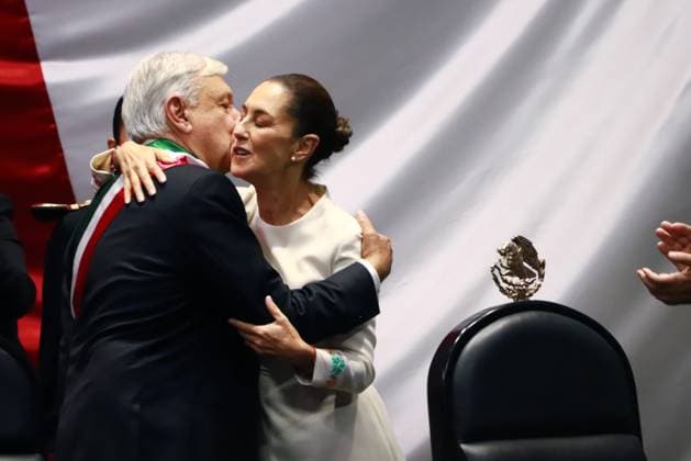 Mexico s incoming President Claudia Sheinbaum Pardo (R) and outgoing President (L) Andro s Manuel LoÂ³pez Obrador during the inauguration ceremony at the Congress of the Union. on October 1, 2024 in Mexico City, Mexico. Mexico City Mexico - ZUMAe321 20241001_zia_e321_012 Copyright: xCarlosxSantiagox