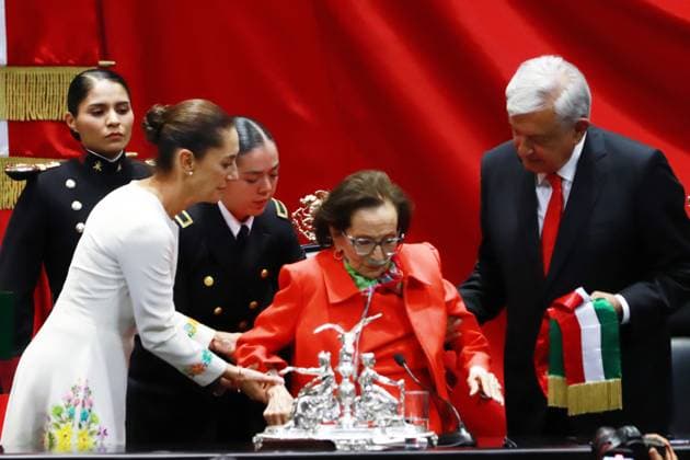 Outgoing President Andres Manuel Lopez Obrador and President of the Chamber of Deputies Ifigenia MartoÂ­nez during the symbolic act of handing over the presidential sash to Claudia Sheinbaum Pardo as the new female president of Mexico during the inauguration ceremony at the Congress of the Union. on October 1, 2024 in Mexico City, Mexico. Mexico City Mexico - ZUMAe321 20241001_zia_e321_031 Copyright: xCarlosxSantiagox