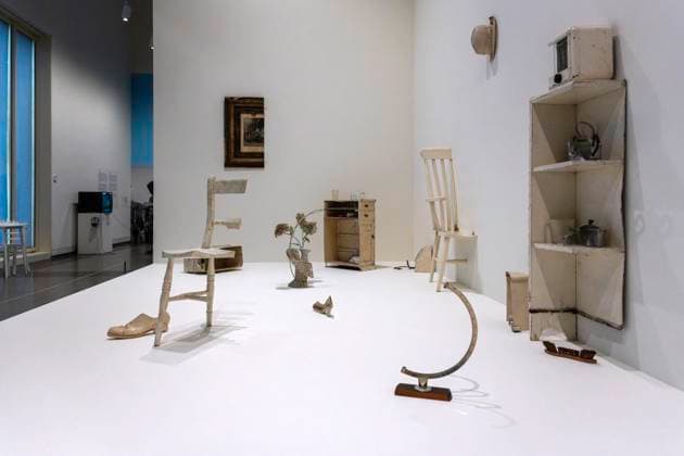 Solo exhibition Music of the Mind by Yoko Ono in Düsseldorf Half a Room , Halbes Zimmer , Furnishings or everyday objects in a room, all cut in half The work dates from 1967 and was first presented to the public in the