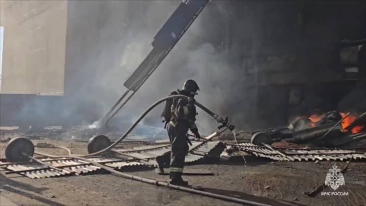 Russia Theatre Fire 8777702 03.10.2024 In this handout video grab released by the Russian Emergencies Ministry, firefighters work to extinguish a fire at the Khabarovsk Regional Musical Theater in Khabarovsk, Russia. Russian Emergency Situations Ministry Khabarovsk Russia  Copyright: xx