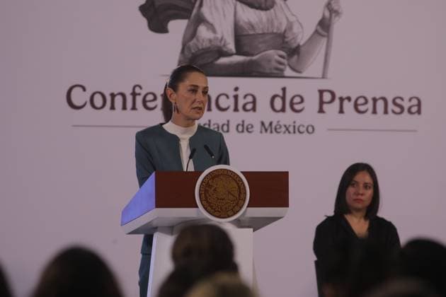 Claudia Sheinbaum Pardo, Mexico s first female president, speaking during a press conference, where she mentioned an upcoming meeting with the parents of the 43 normalistas of Ayotzinapa and the realization of a primer on equal pay for men and women at the National Palace. Mexico City Mexico - ZUMAe321 20241003_zia_e321_007 Copyright: xIanxRoblesx
