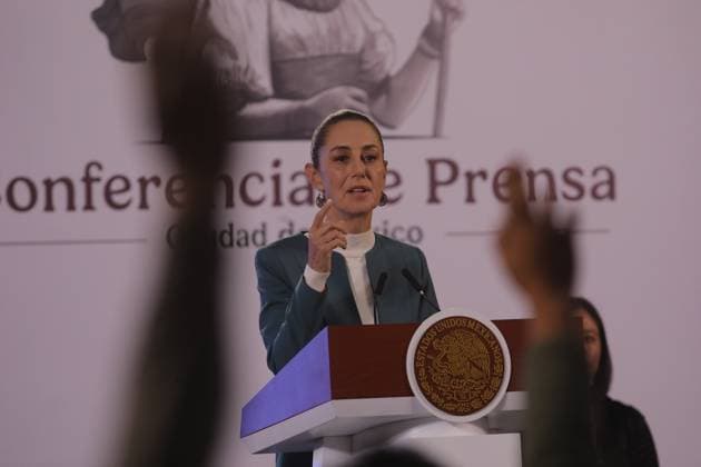 Claudia Sheinbaum Pardo, Mexico s first female president, speaking during a press conference, where she mentioned an upcoming meeting with the parents of the 43 normalistas of Ayotzinapa and the realization of a primer on equal pay for men and women at the National Palace. Mexico City Mexico - ZUMAe321 20241003_zia_e321_011 Copyright: xIanxRoblesx