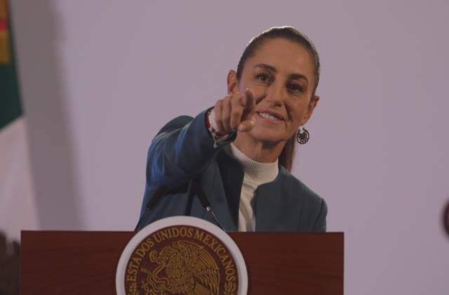 Claudia Sheinbaum Pardo, Mexico s first female president, speaking during a press conference, where she mentioned an upcoming meeting with the parents of the 43 normalistas of Ayotzinapa and the realization of a primer on equal pay for men and women at the National Palace. Mexico City Mexico - ZUMAe321 20241003_zia_e321_016 Copyright: xIanxRoblesx