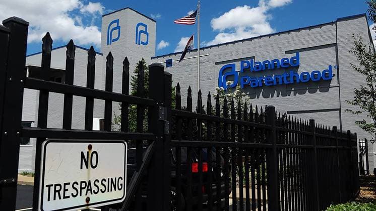 October 4, 2024: Planned Parenthood in St. Louis was the last clinic licensed to perform abortions in Missouri before the state implemented a total ban on abortions moments after the Supreme court overturned Roe vs. Wade in 2022. - ZUMAm67_ 20241004_zaf_m67_007 Copyright: xJillxToyoshibax